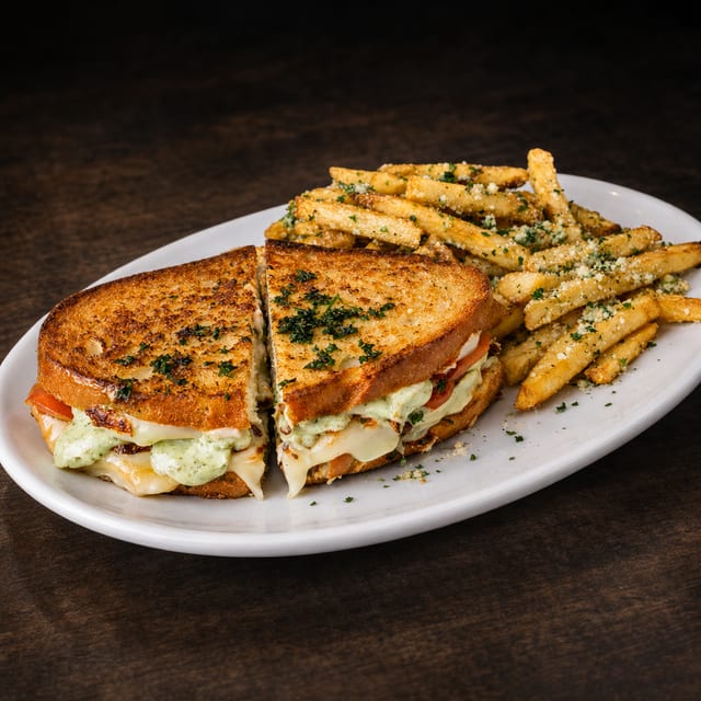 Chicken Pesto & Mozzarella.